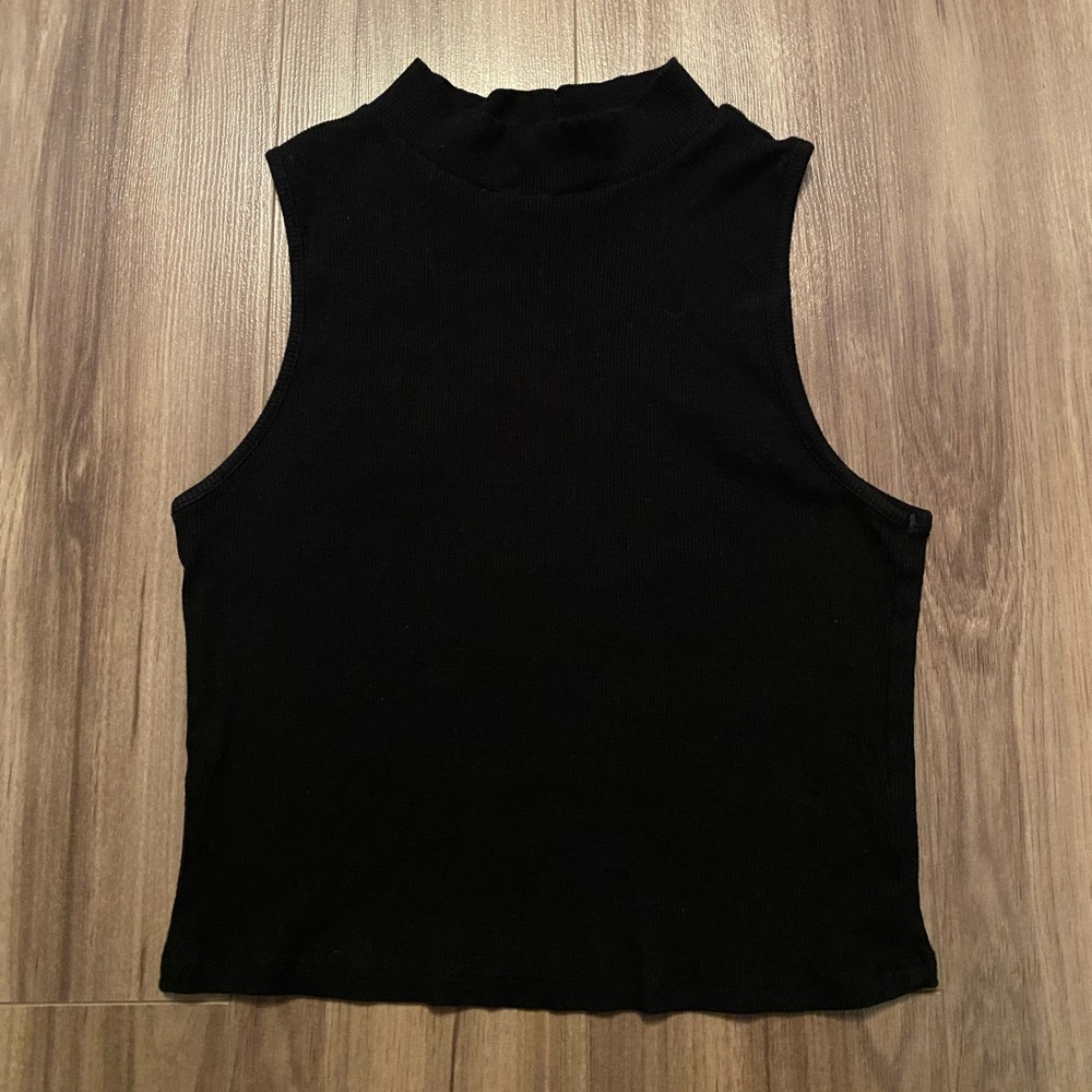 Ribbed Black Turtleneck Cropped Shirt